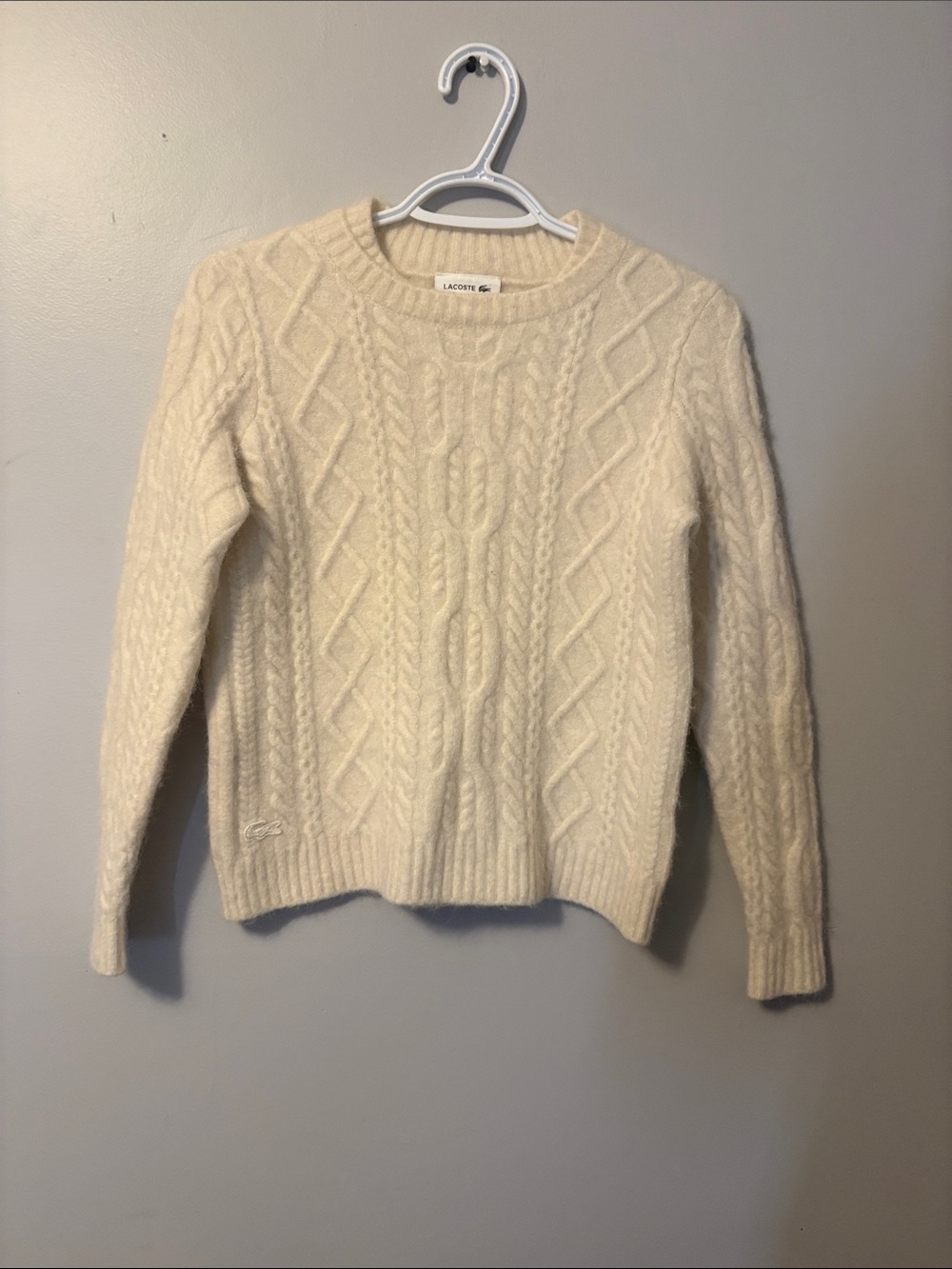 Lacoste sweater in and off white size 34 wool/alpaca blend